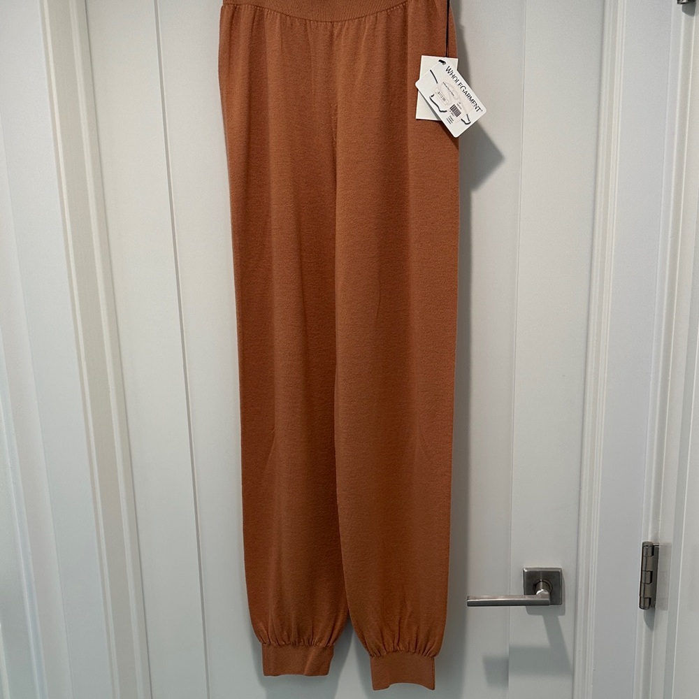 New Knititude pull on pant burntish orange color size large